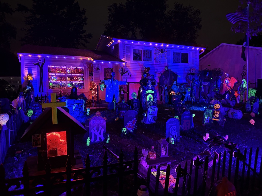 Field Of broken dreams cemetery Halloween Haunt in Bolingbrook, Illinois