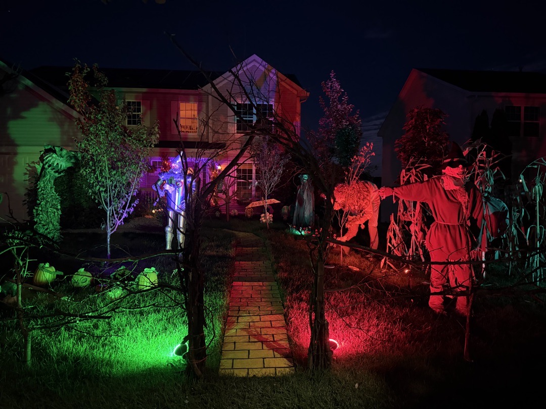 Darkside Of The Rainbow Halloween Haunt in Minooka, Illinois