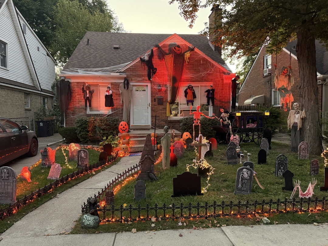 Cemetery On Connecticut Ave Halloween Haunt in Royal Oak, Michigan