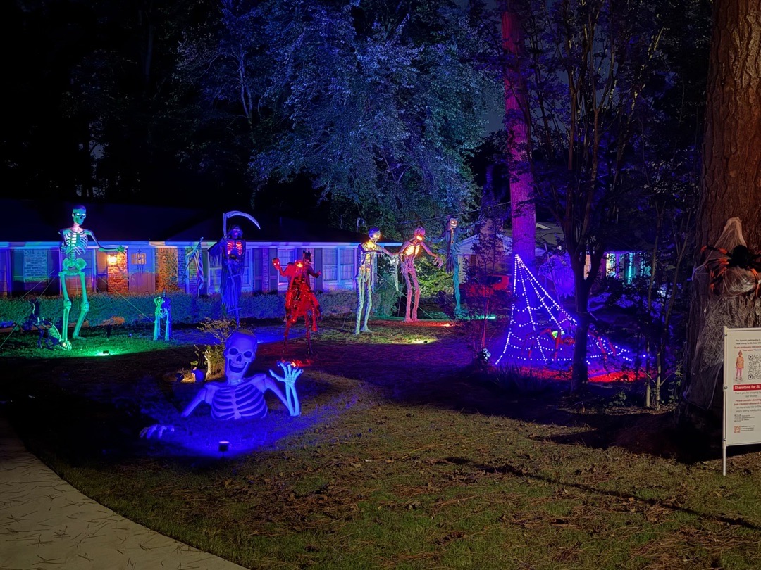 🎃the Giants of Church Road 💀 Halloween Haunt in Marietta, Georgia