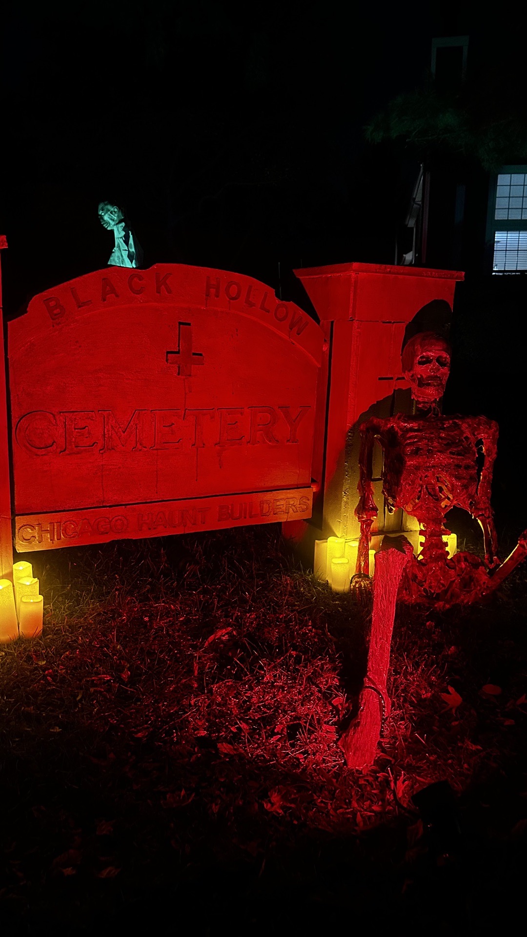 Black Hollow Cemetery Haunted House in Algonquin, Illinois