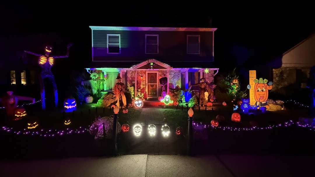 the scarecrow house in Morrisville, Pennsylvania