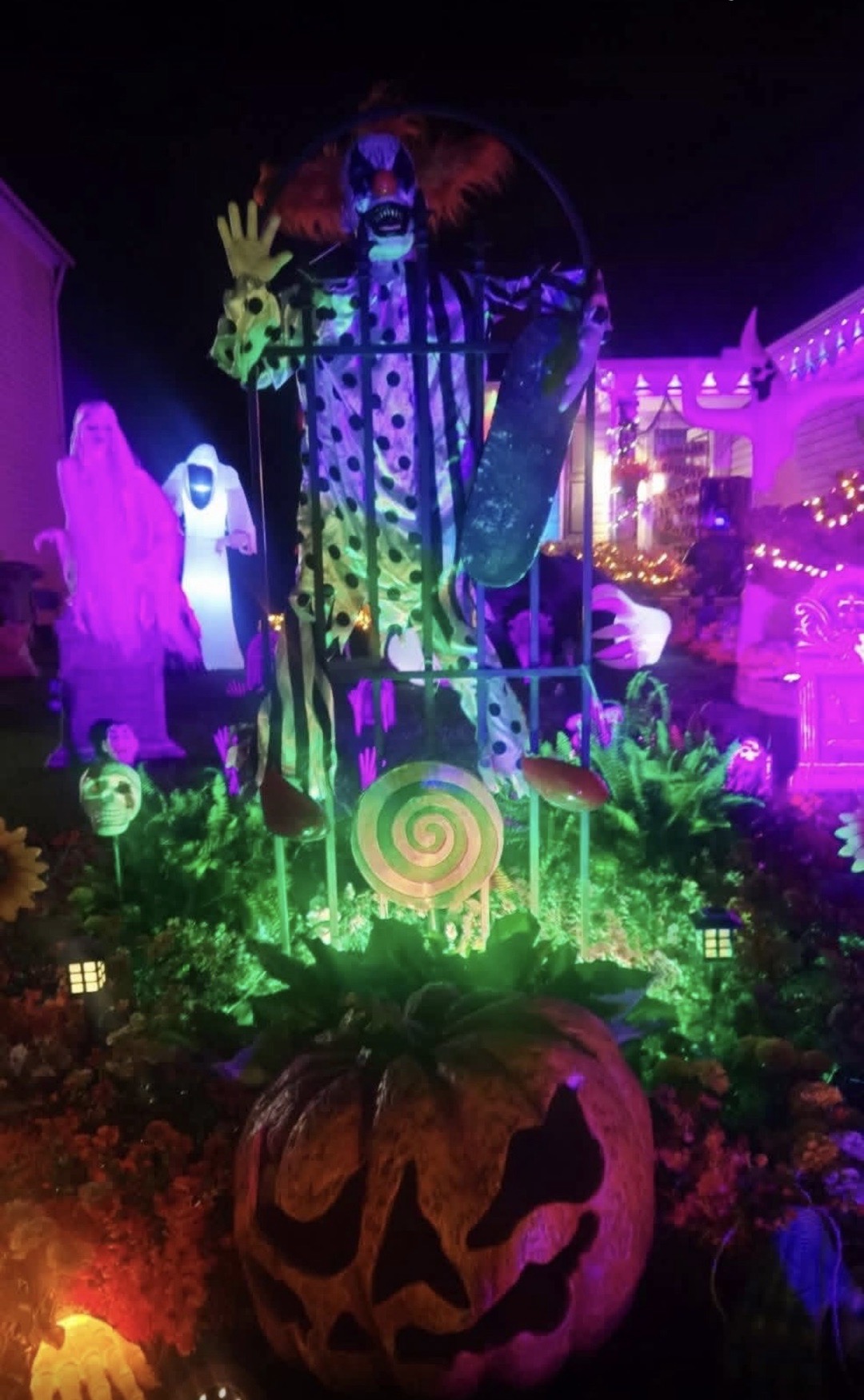Nightmare On Valdosta 🧛 Drive-Through Haunt in Pontiac, Michigan