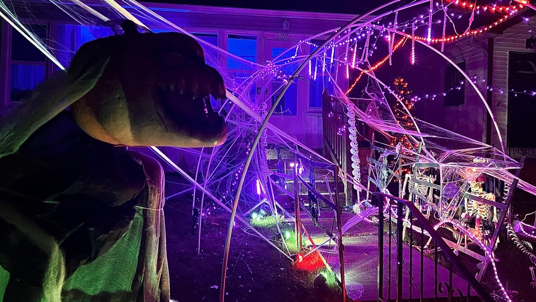 Jaggies Home Haunt in Duluth, Minnesota