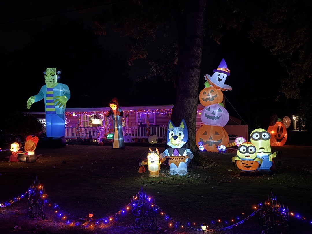 Country Fair Inflatables Drive-Through Haunt in Schenectady, New York