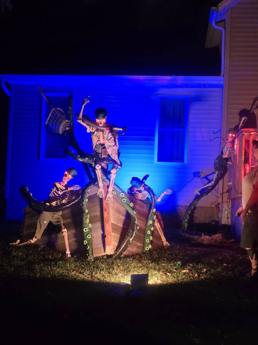 Pirate Time For Me Halloween Display in Davenport, Iowa