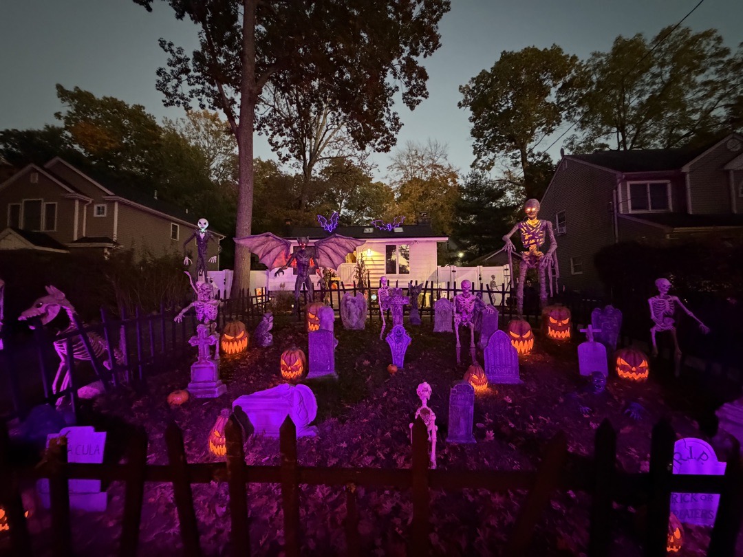 Lakeview Ave Halloween Haunt in Ringwood, New Jersey