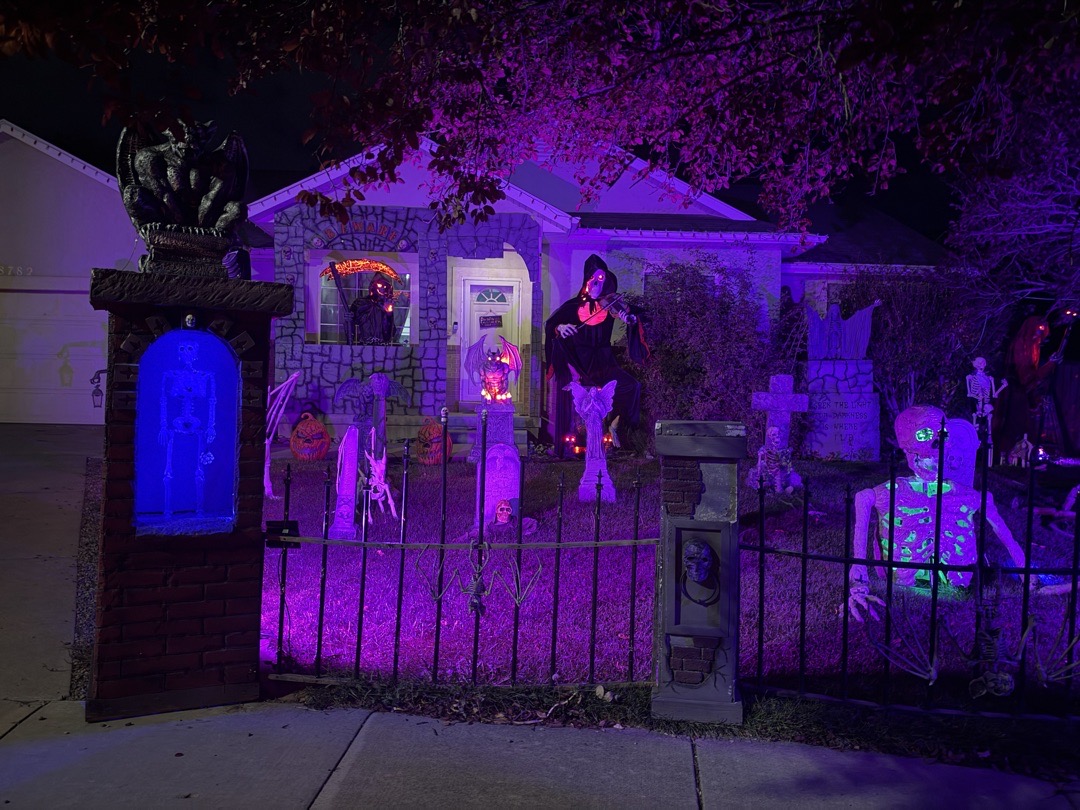 Crazy Gramps Haunted Yard