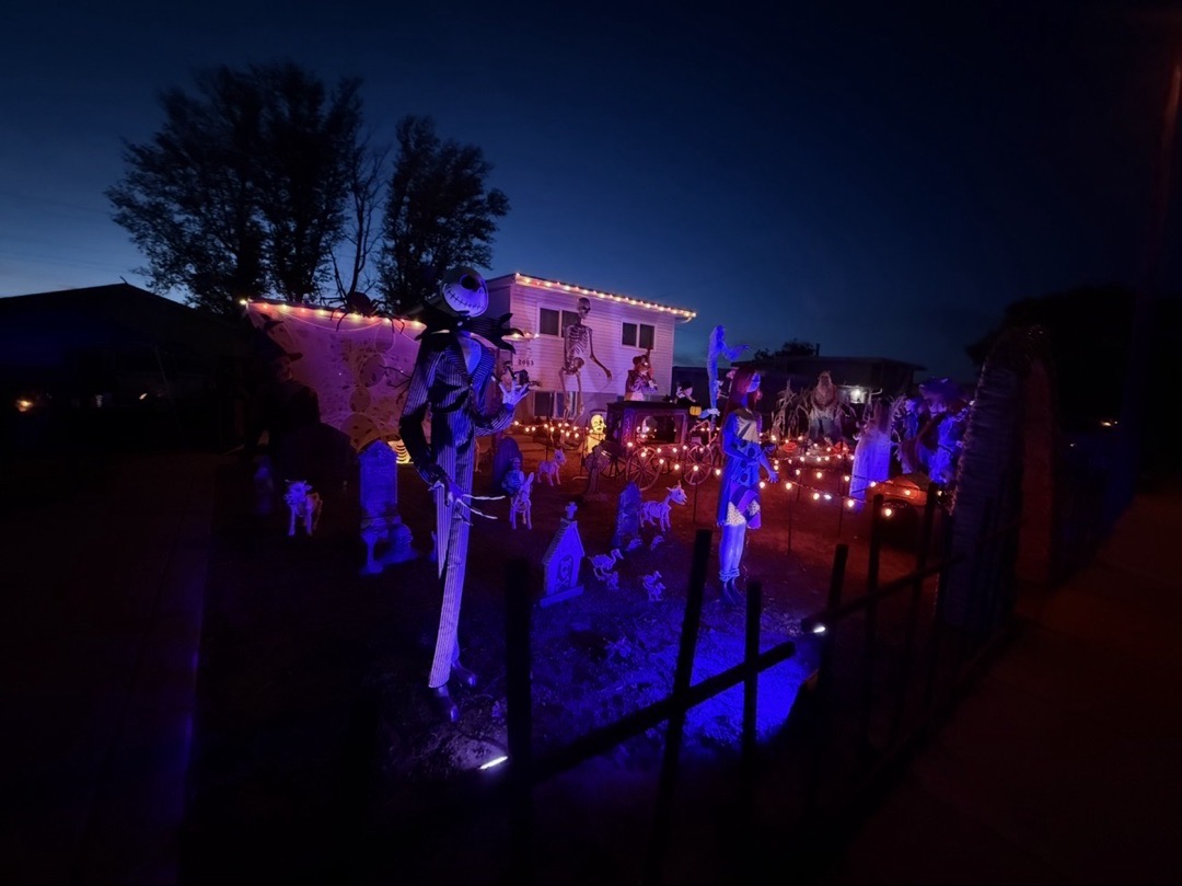 Glowing Grave Path