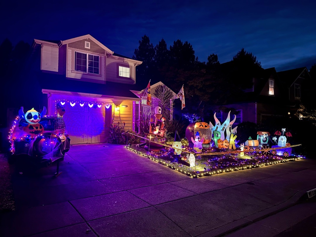Claiborne Circle Spookiness Halloween Haunt in Santa Rosa, California