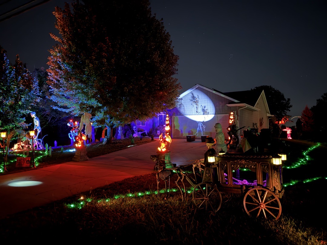 Free Haunted Path Of Decorations in Cedar Rapids, Iowa