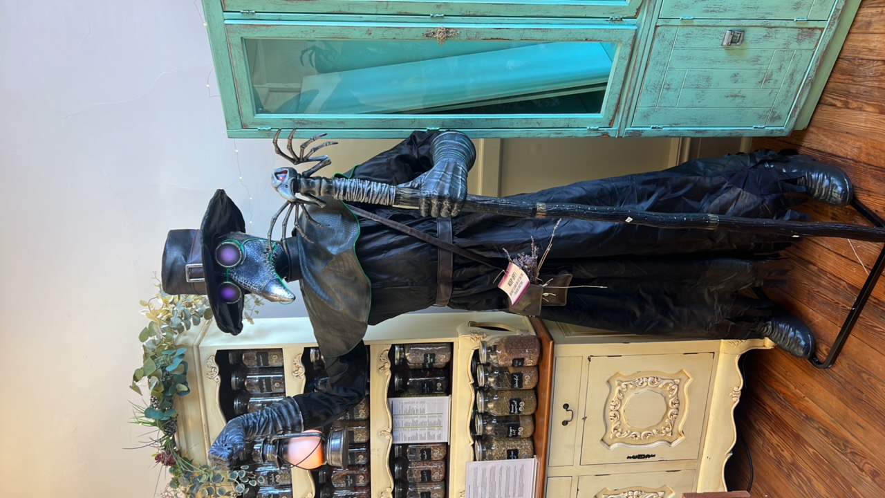 Herb & Smudge Apothecary