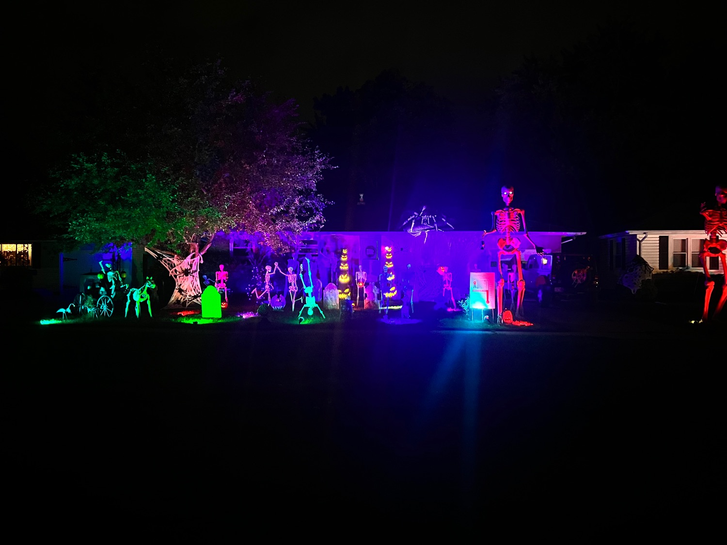 Robinson house of horrors Halloween Display in Saginaw, Michigan