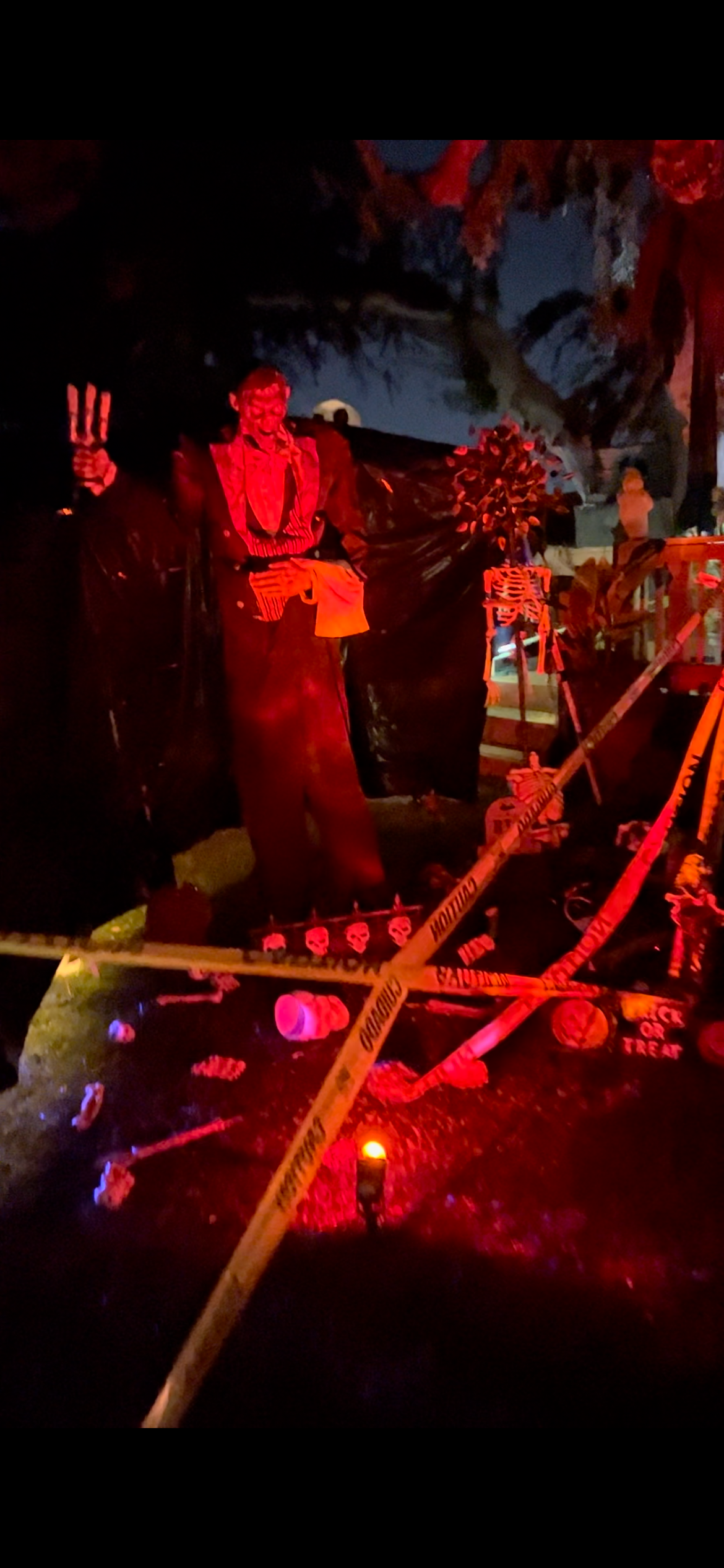 mini haunted walkway (no jump scares, kid friendly)
