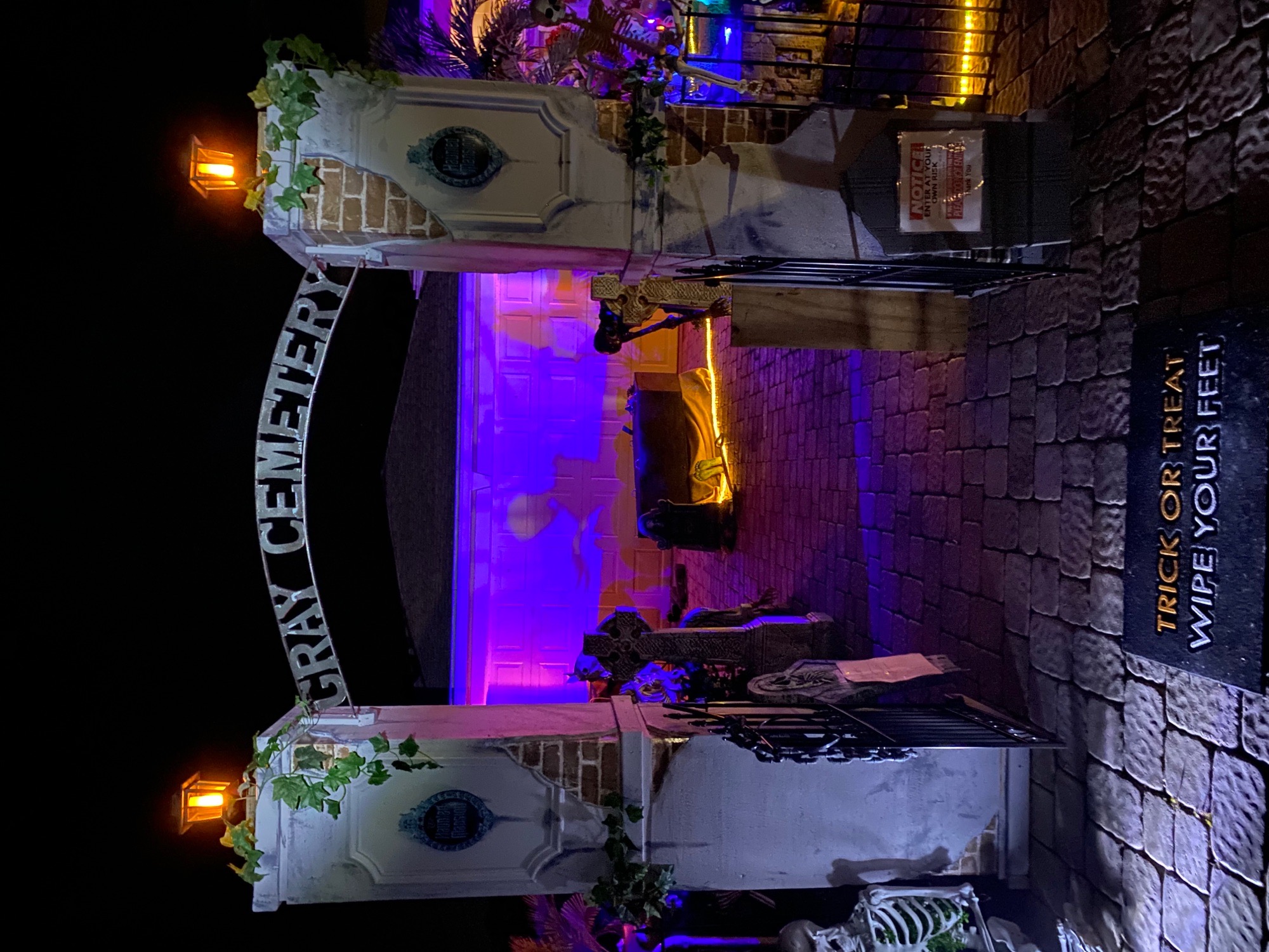 the gray cemetery walk through experience (a home haunt)