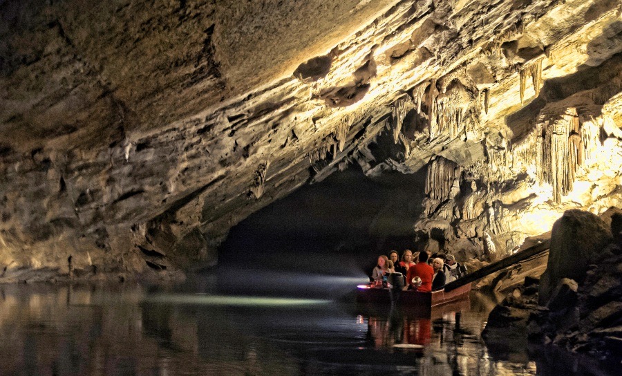 penn’s Cave & Wildlife Park