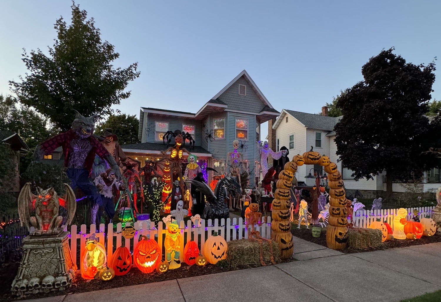 The Hakalas Holiday decorations