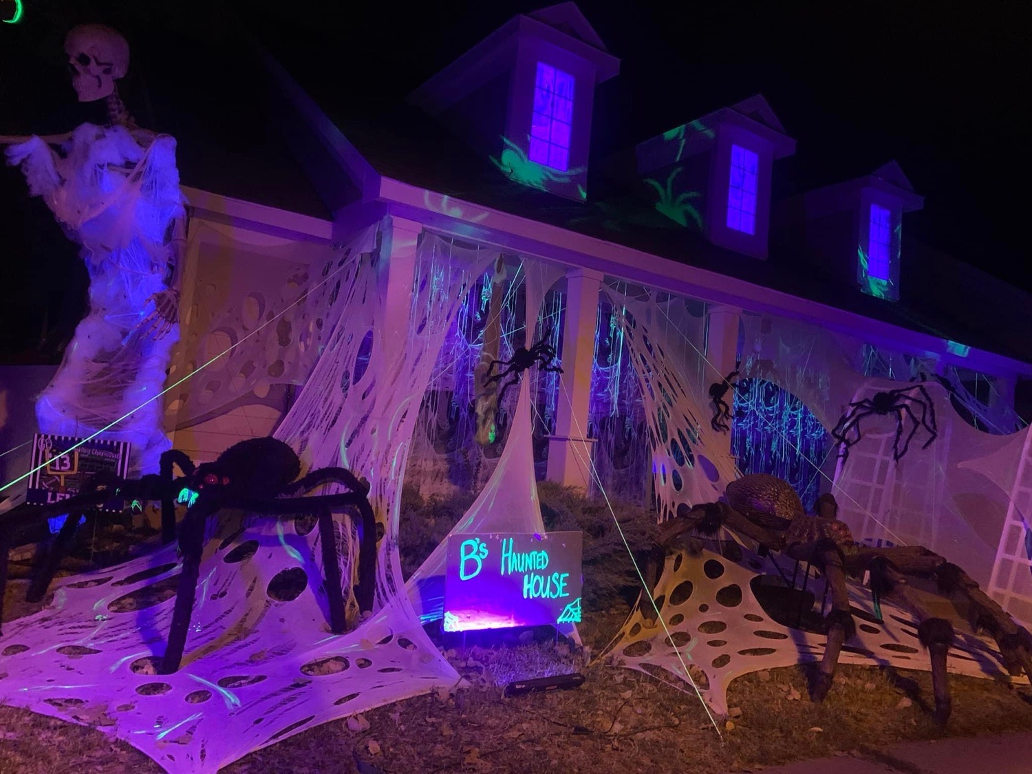 B’s Haunted House- Interactive Yard Display