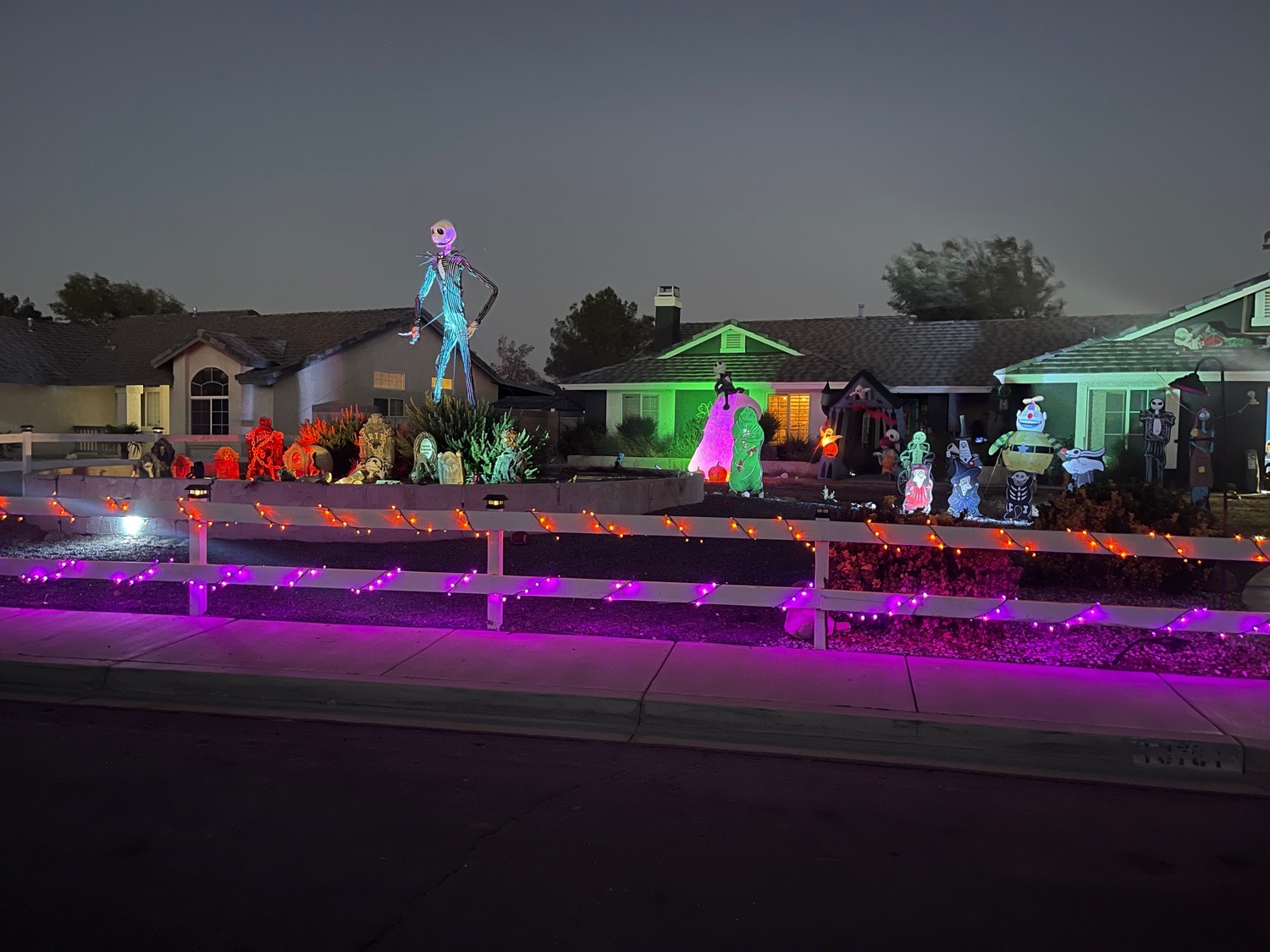 nightmare before Christmas house — halloween haunt in Apple Valley, CA