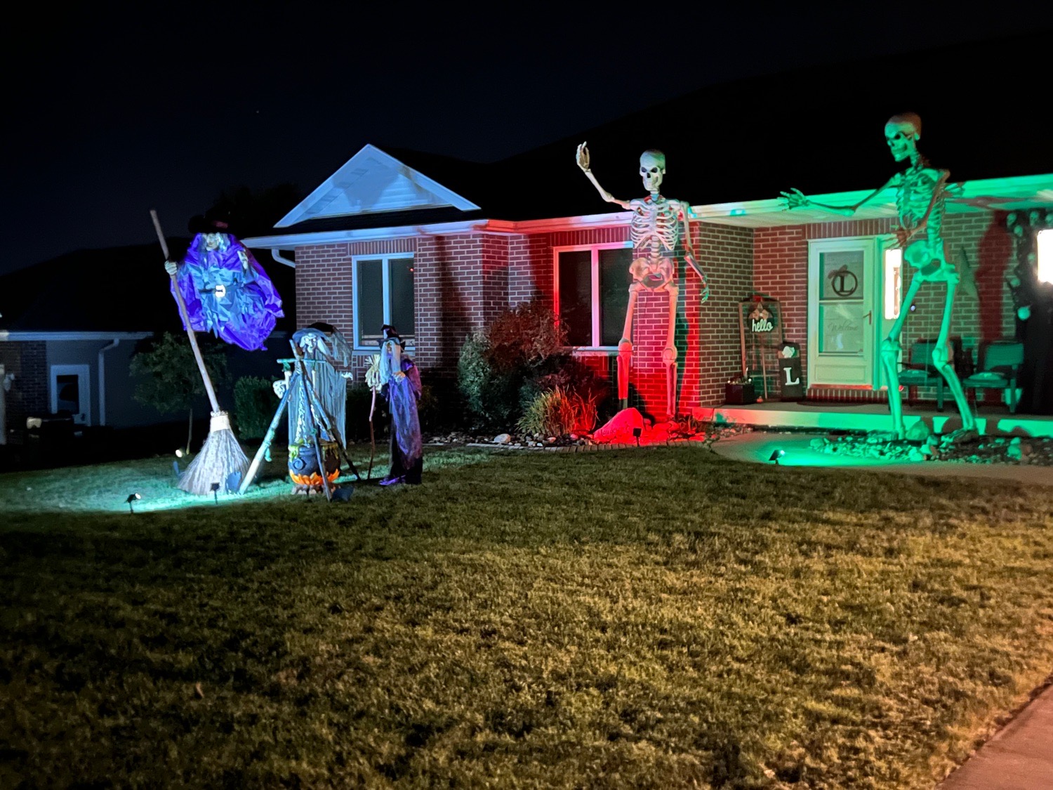 12-Foot scares