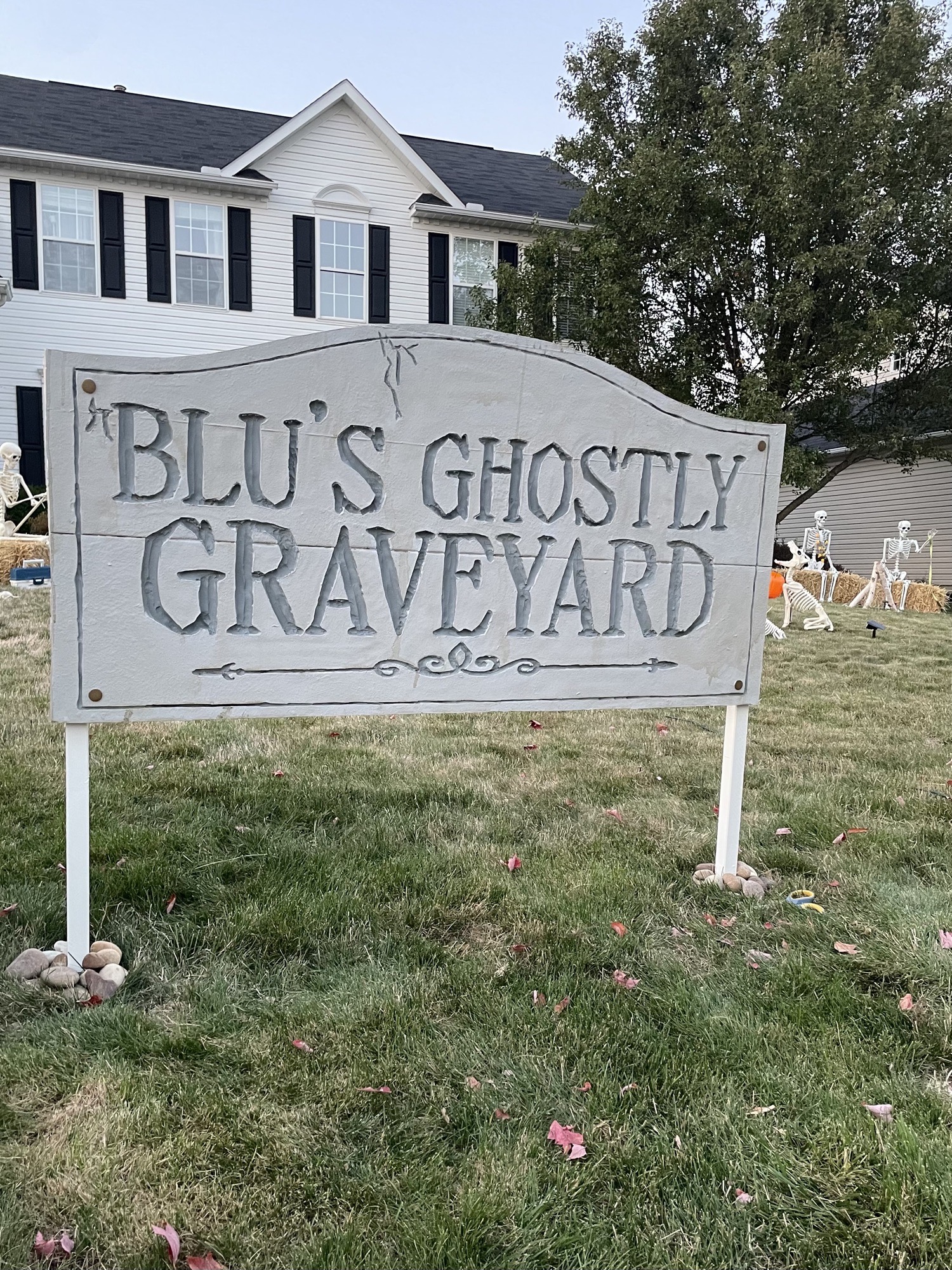 Blu’s Ghostly Graveyard