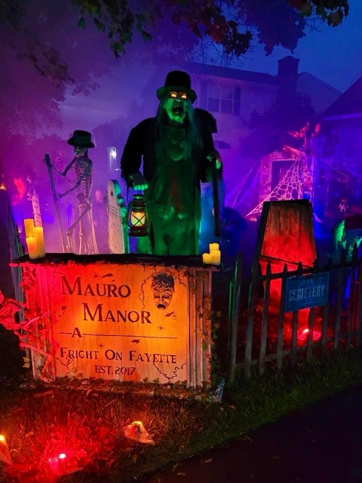 Mauro Manor