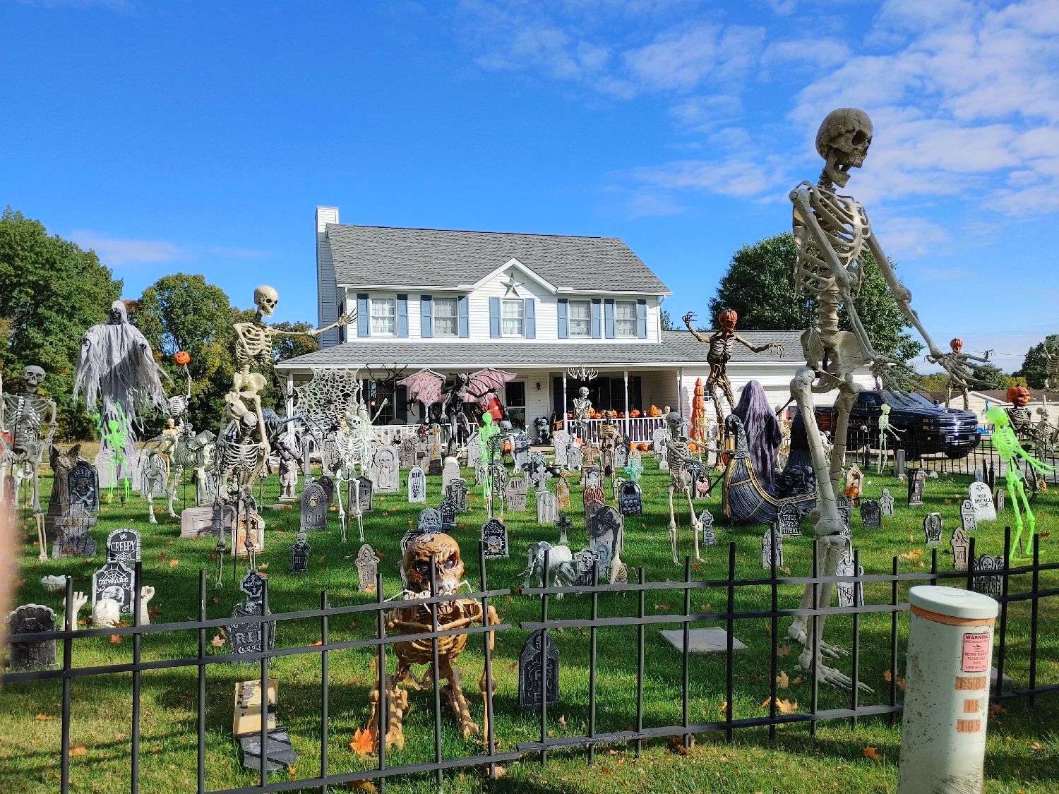 paris halloween house