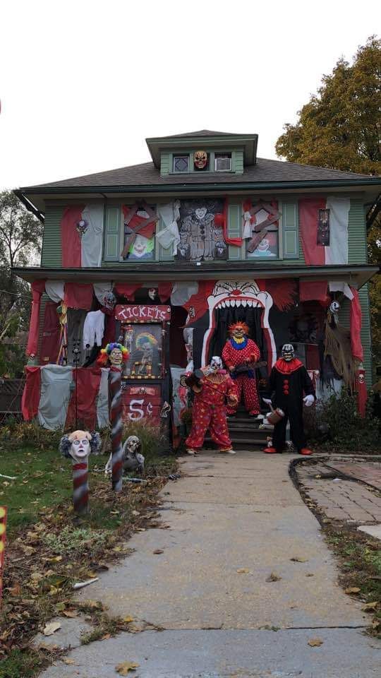 killer clown house