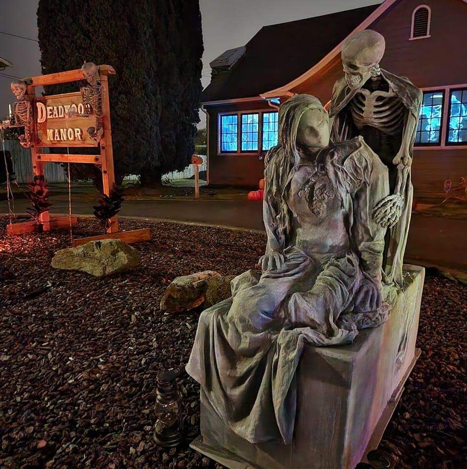 Deadwood Manor