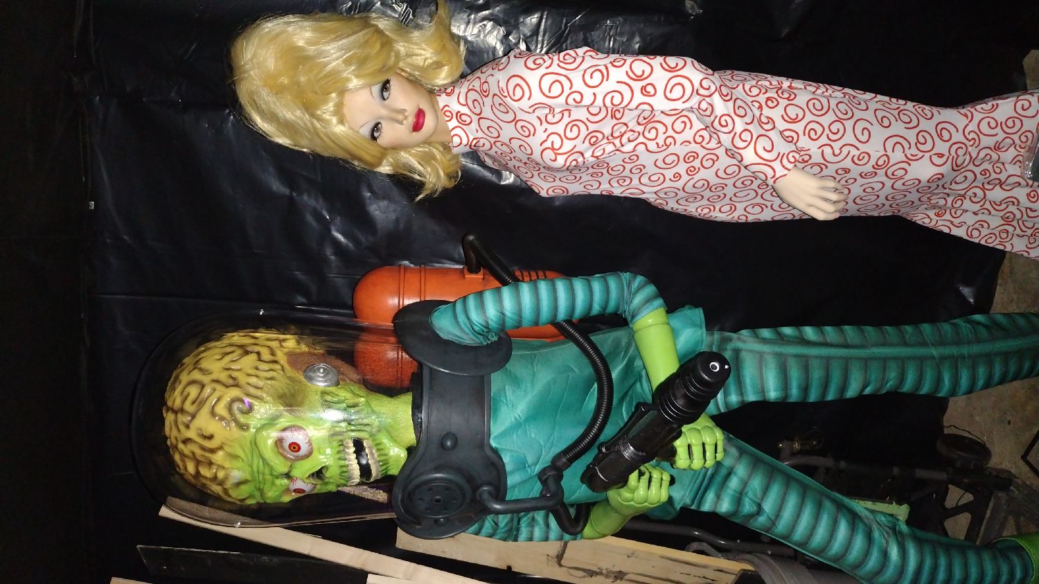 Smith Haunted Cemetery and Funhouse