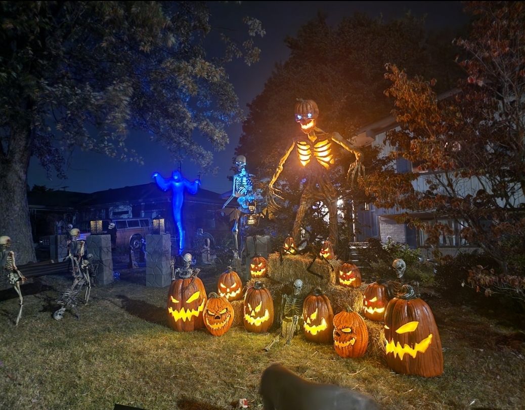 Yard display--Cemetery with pumpkin patch spider invasion