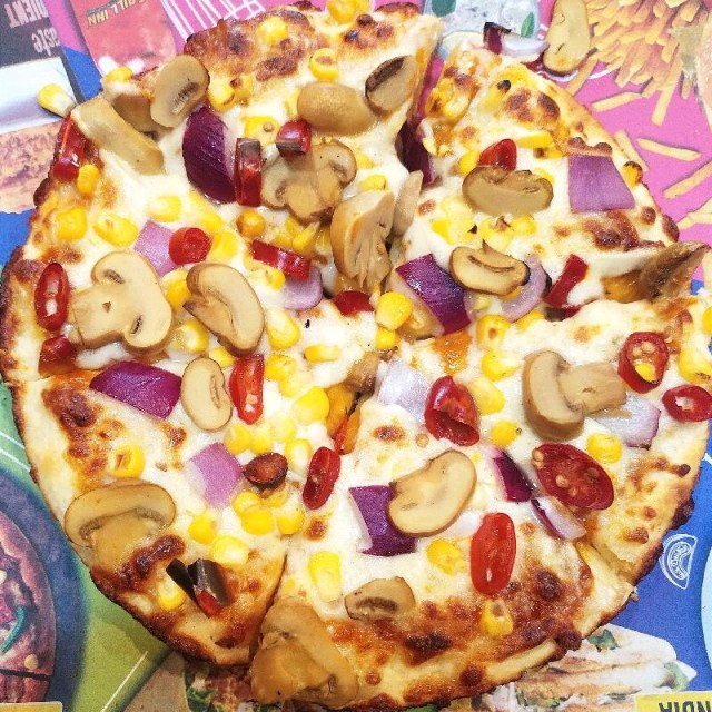 Corn Delight Mushroom Pizza (Regular)