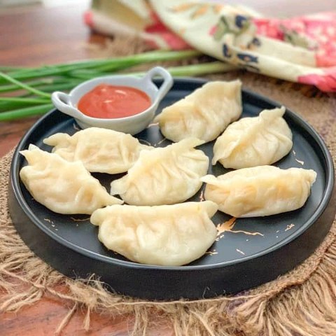 chicken momos