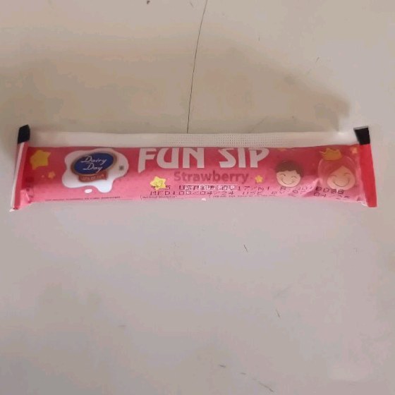 jr.fun sip strawberry