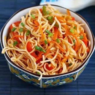 Chicken Hakka Noodles