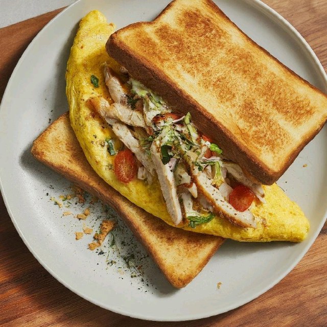 Chicken Omelette Sandwich