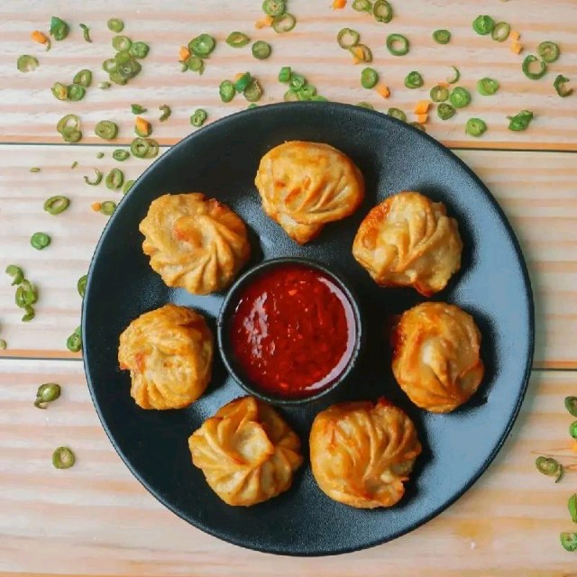 1.04 Veg Fry Momos (Full 10 pcs )