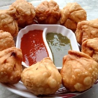 1.03 Veg Fry Momos (Half 6 pcs)