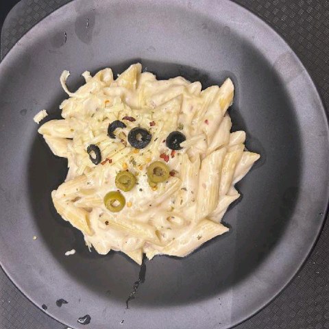 White Sauce Pasta (Veg)