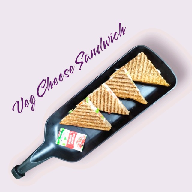 Veg Cheese Grill Sandwich 