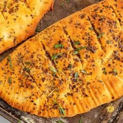 Paneer Makhan Garlic Bread 