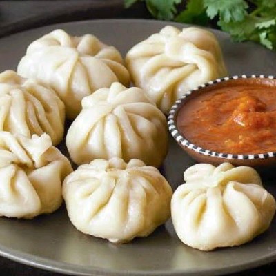 Momos Full