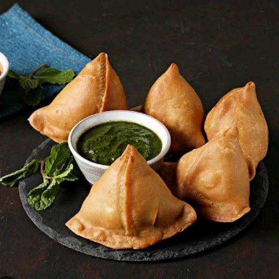 samosa with chhole