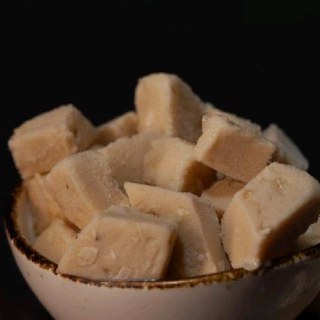 Elaichi Kaju kulfi