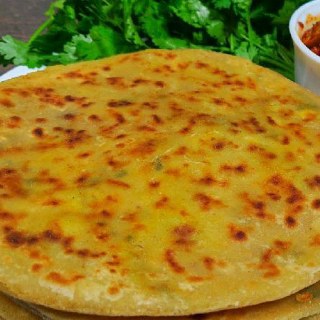 Alu Paneer paratha 