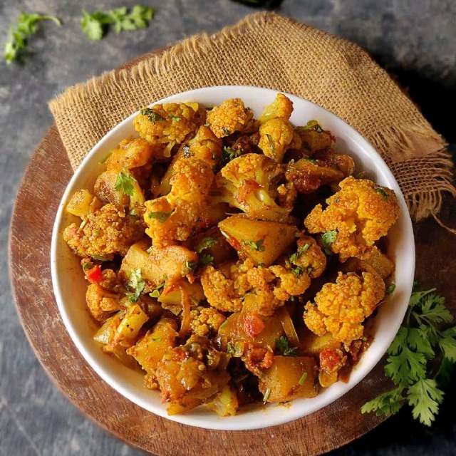 Aalu gobhi dry