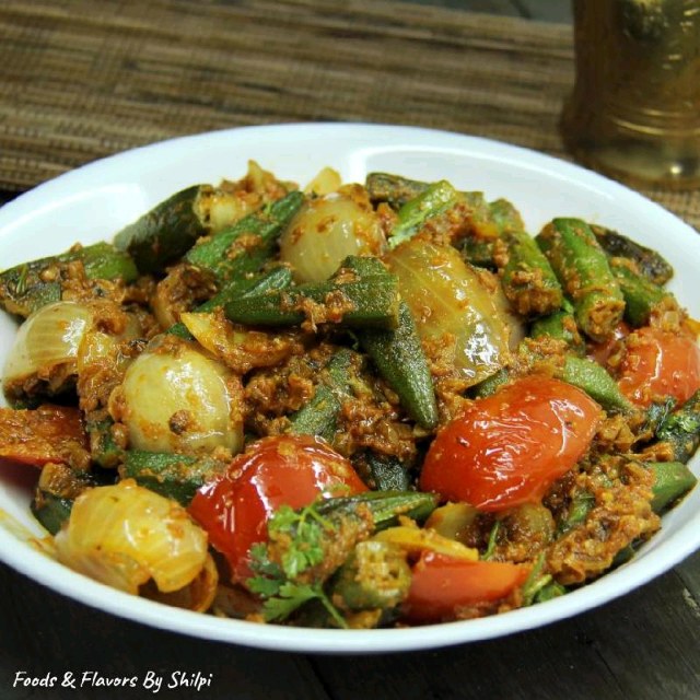 Bhindi do pyaza