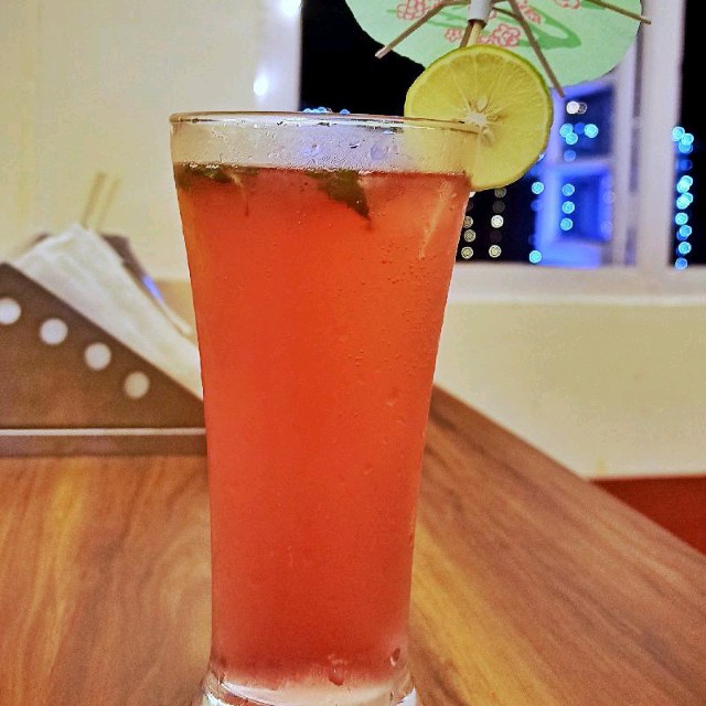 Cranberry Mojito