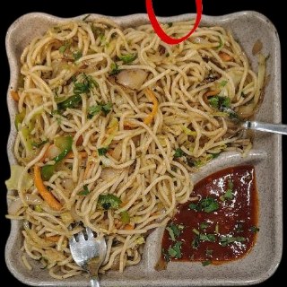 HAKKA NOODLES ---- HALF
