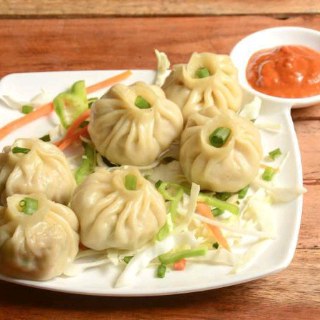 MIX VEG  STEAM MOMO {4 PIECE}